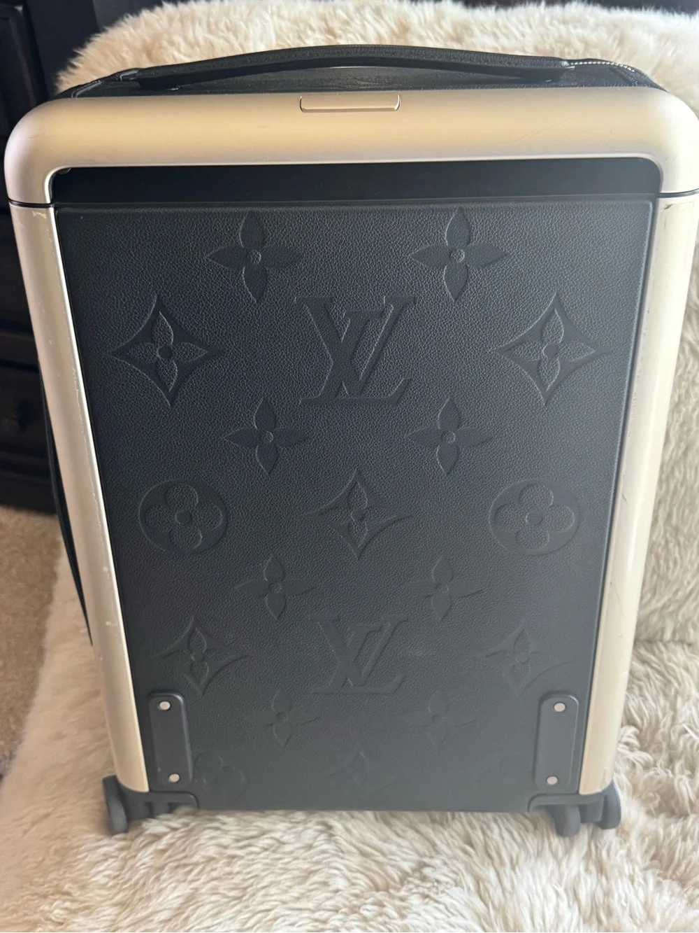 Louis Vuitton oversize monogram horizon 55